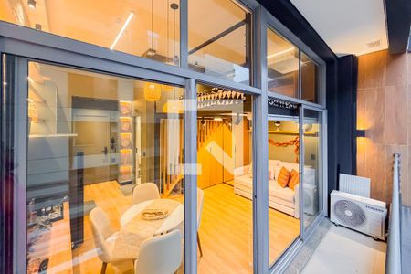 Varanda de kitnet/studio à venda com 1 quarto, 33m² em Vila Mariana, São Paulo