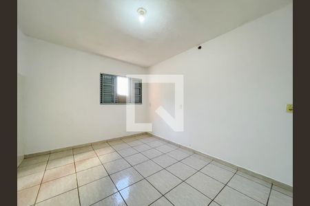 Quarto de casa para alugar com 1 quarto, 35m² em Helena Maria, Osasco