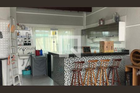 Casa para alugar com 2 quartos, 240m² em Bento Ribeiro, Rio de Janeiro