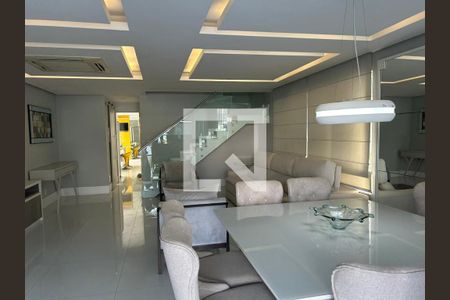 Casa para alugar com 4 quartos, 380m² em Vargem Grande, Rio de Janeiro