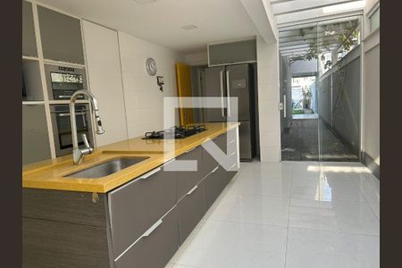 Casa para alugar com 4 quartos, 380m² em Vargem Grande, Rio de Janeiro