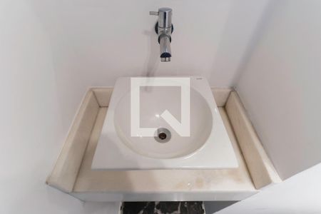 Lavabo de apartamento para alugar com 2 quartos, 70m² em Jardim das Laranjeiras, São Paulo