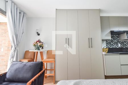 Banheiro de kitnet/studio para alugar com 1 quarto, 24m² em Chácara Klabin, São Paulo
