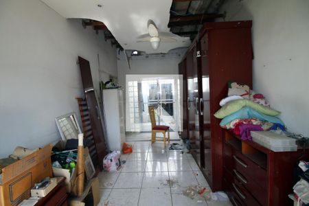 Quarto 1 de casa para alugar com 3 quartos, 35m² em Olaria, Rio de Janeiro