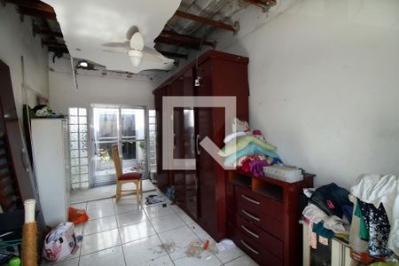 Quarto 1 de casa para alugar com 3 quartos, 35m² em Olaria, Rio de Janeiro