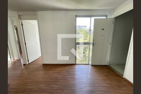 Sala de apartamento para alugar com 2 quartos, 50m² em Parque Ipe, São Paulo