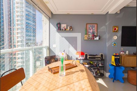 Varanda de apartamento à venda com 2 quartos, 77m² em Vila Regente Feijó, São Paulo