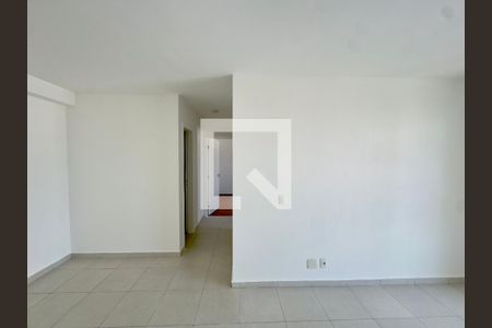 Sala de apartamento à venda com 2 quartos, 60m² em Picanço, Guarulhos