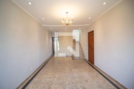 Casa para alugar com 3 quartos, 128m² em Vila Rosalia, Guarulhos