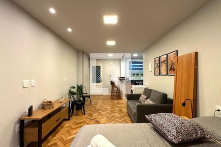 Apartamento para alugar com 1 quarto, 40m² em Leme, Rio de Janeiro