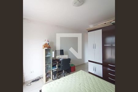 Casa à venda com 4 quartos, 240m² em Piqueri, São Paulo