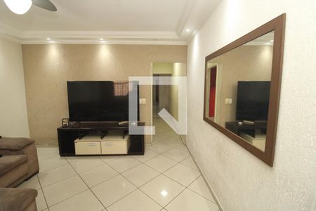 Sala de casa à venda com 4 quartos, 240m² em Vila Carioca, São Paulo