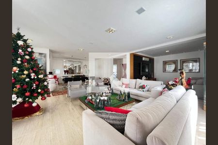 Apartamento à venda com 4 quartos, 302m² em Vila Uberabinha, São Paulo