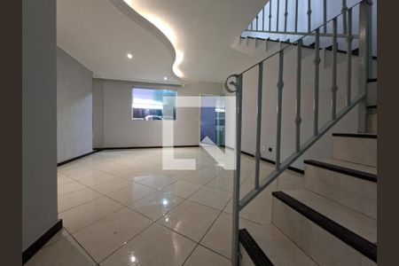 Casa para alugar com 3 quartos, 147m² em São João Batista, Belo Horizonte