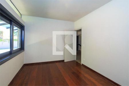 Casa à venda com 4 quartos, 748m² em Jardim Cordeiro, São Paulo