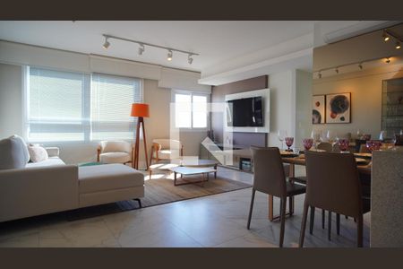 Sala  de apartamento para alugar com 2 quartos, 91m² em São João, Porto Alegre