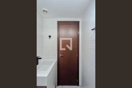 Banheiro de kitnet/studio para alugar com 1 quarto, 25m² em Ipiranga, São Paulo