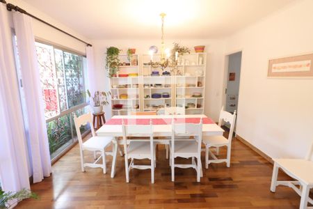 Sala de casa à venda com 5 quartos, 500m² em Continental, Osasco