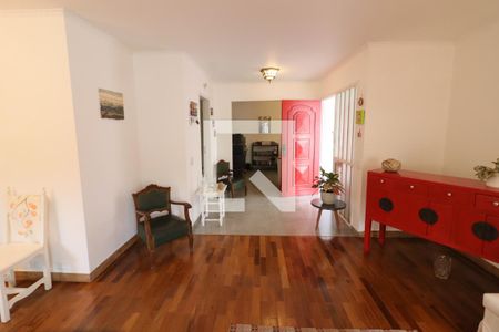 Sala de casa à venda com 5 quartos, 500m² em Continental, Osasco