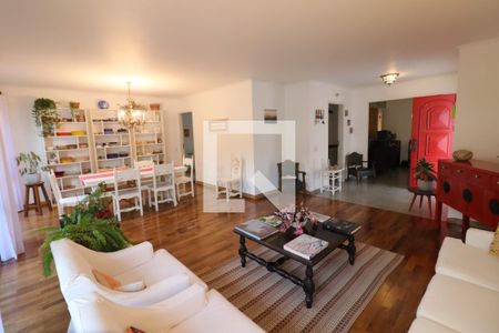 Sala de casa à venda com 5 quartos, 500m² em Continental, Osasco