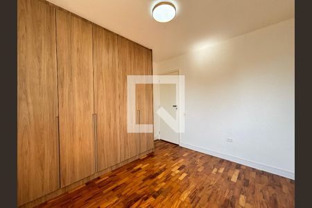 Quarto de apartamento para alugar com 3 quartos, 87m² em Moema, São Paulo