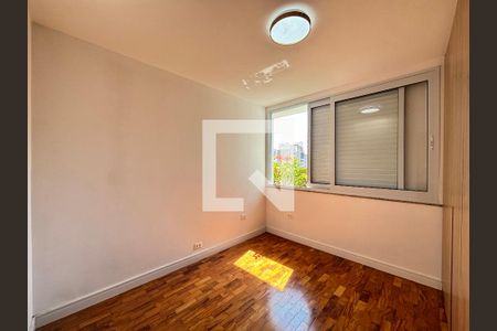 Quarto de apartamento para alugar com 3 quartos, 87m² em Moema, São Paulo