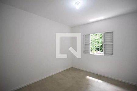 Foto 04 de casa à venda com 2 quartos, 86m² em Jardim Henriqueta, Taboão da Serra