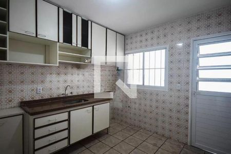 Foto 05 de casa à venda com 2 quartos, 86m² em Jardim Henriqueta, Taboão da Serra