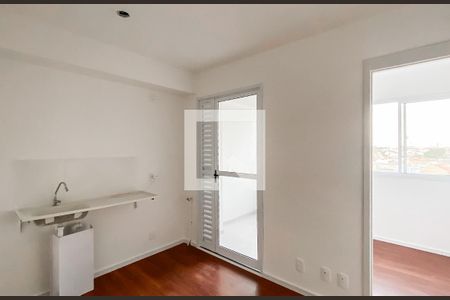 Sala/cozinh de apartamento para alugar com 2 quartos, 29m² em Jardim Danfer, São Paulo