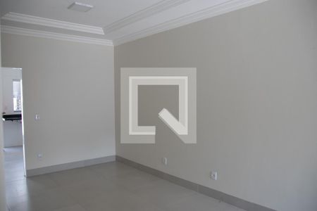 Sala de casa à venda com 3 quartos, 93m² em Jardim das Hortensias, Goiânia
