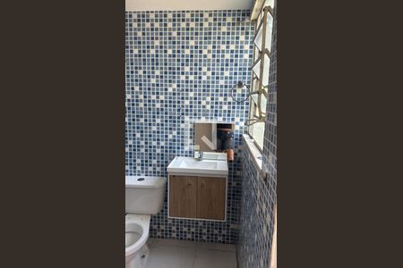 Banheiro de apartamento para alugar com 2 quartos, 65m² em Santa Cruz, Rio de Janeiro