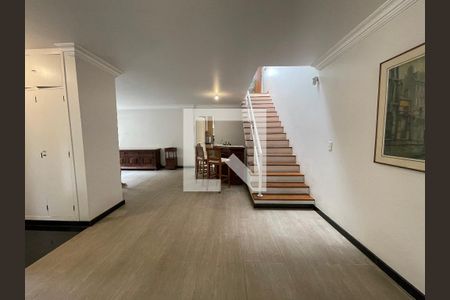 Sala de casa à venda com 5 quartos, 208m² em Vila Pirajussara, São Paulo