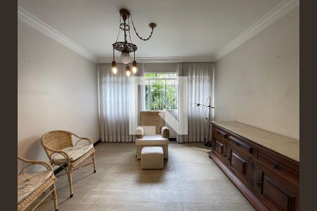 Sala de casa à venda com 5 quartos, 208m² em Vila Pirajussara, São Paulo