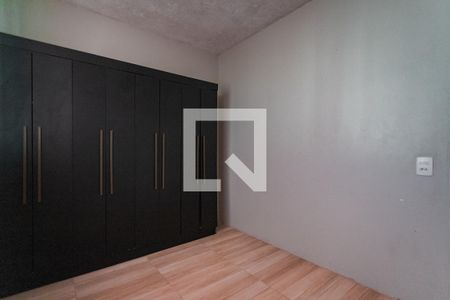 Quarto 1 de apartamento para alugar com 2 quartos, 42m² em Rubem Berta, Porto Alegre