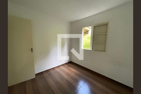 Quarto 1 de apartamento para alugar com 2 quartos, 52m² em Jardim Arco-iris, Cotia