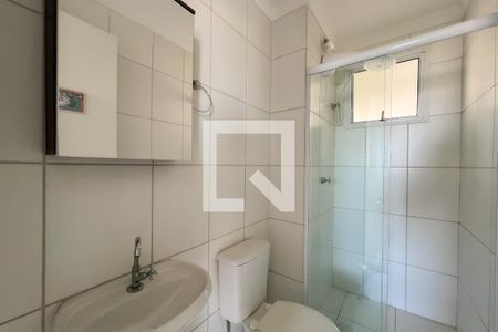 Banheiro de apartamento para alugar com 2 quartos, 64m² em Vila Faustina Ii, Valinhos