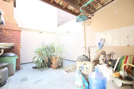 Quintal de casa à venda com 2 quartos, 88m² em Jardim Ana Maria, São Paulo