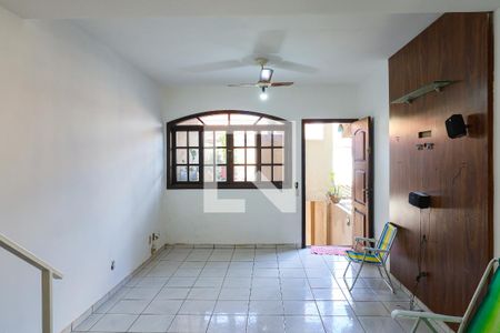 Casa à venda com 2 quartos, 88m² em Jardim Ana Maria, São Paulo