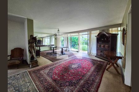 Casa para alugar com 5 quartos, 600m² em Pacaembu, São Paulo