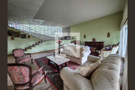 Casa para alugar com 5 quartos, 600m² em Pacaembu, São Paulo