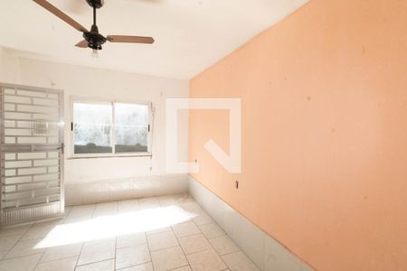 Sala de casa para alugar com 2 quartos, 120m² em Paciência, Rio de Janeiro