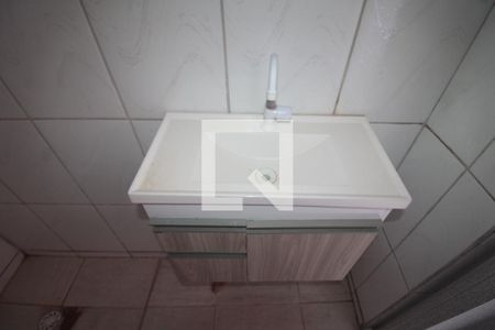 Banheiro de casa para alugar com 1 quarto, 60m² em Jardim Santa Cruz, São Paulo