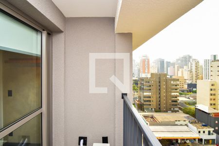 varanda Sala de kitnet/studio para alugar com 1 quarto, 28m² em Pinheiros, São Paulo