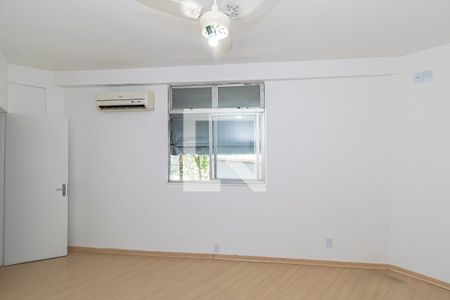 Quarto 1 de apartamento para alugar com 2 quartos, 100m² em Vila da Penha, Rio de Janeiro
