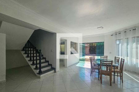 Apartamento para alugar com 5 quartos, 330m² em Balneario Praia do Pernambuco, Guarujá