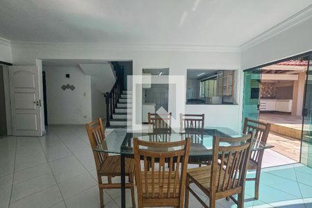 Apartamento para alugar com 5 quartos, 330m² em Balneario Praia do Pernambuco, Guarujá