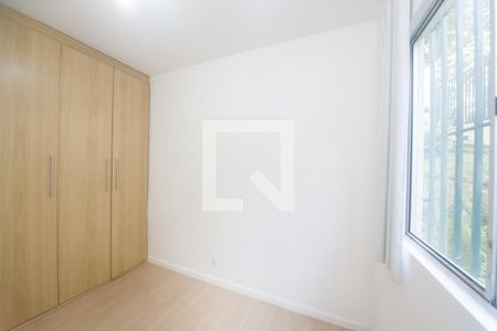 quarto 1 de apartamento para alugar com 2 quartos, 50m² em Buritis, Belo Horizonte
