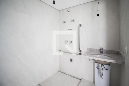 Banheiro de kitnet/studio à venda com 1 quarto, 30m² em Indianópolis, São Paulo