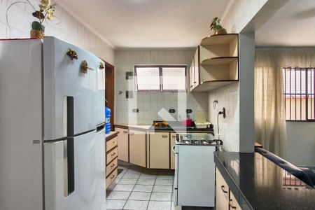 Cozinha  de apartamento para alugar com 2 quartos, 62m² em Guilhermina, Praia Grande