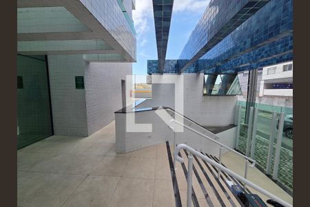 Fachada e portaria de apartamento para alugar com 2 quartos, 85m² em Cidade Ocian, Praia Grande